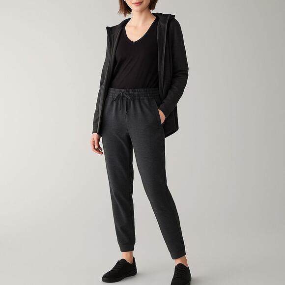 White House Black Market Pants - 2/$30 White House Black Market The Jogger Trouser Charcoal Small #A0723